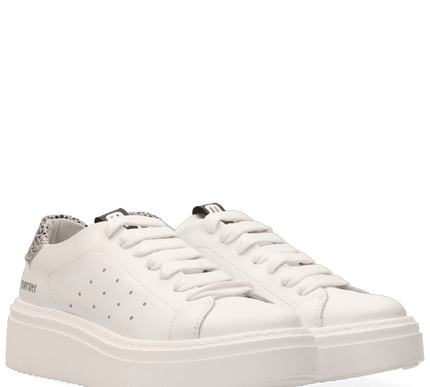 Fox Sneakers in Crisp White