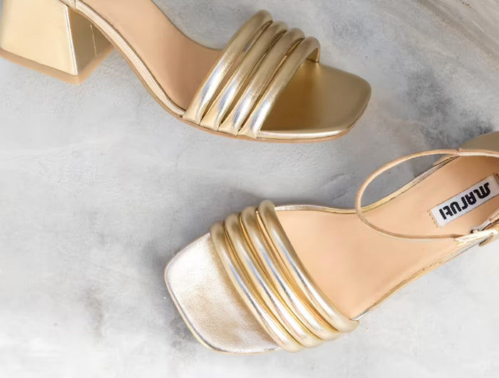 <h2>CATRINA SANDALS</h2>