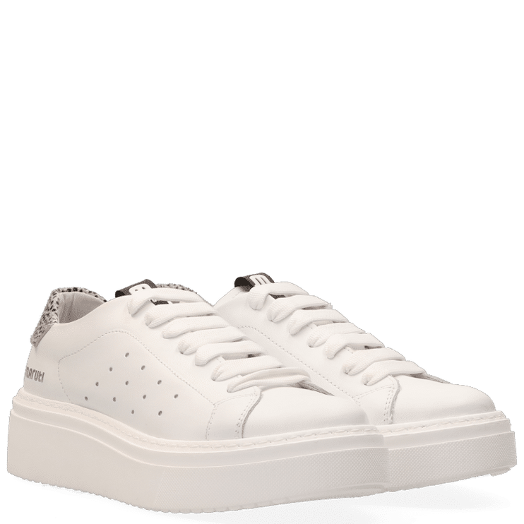 Fox Sneakers in Crisp White