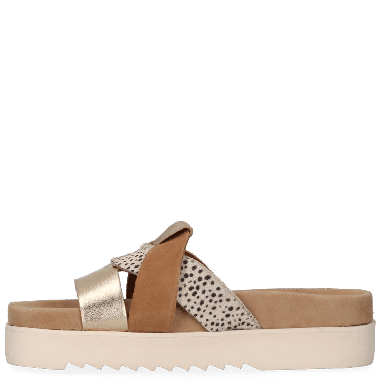 BARI slippers in Cognac